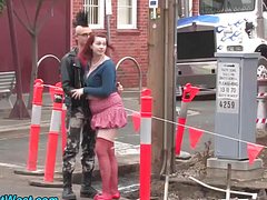 Панк ублажил письку подруги горячим языком и пальцами
