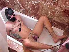 Жесткий секс с женой с игрушками