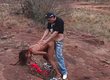 Загадочная поездка приводит к страстной встрече на природе